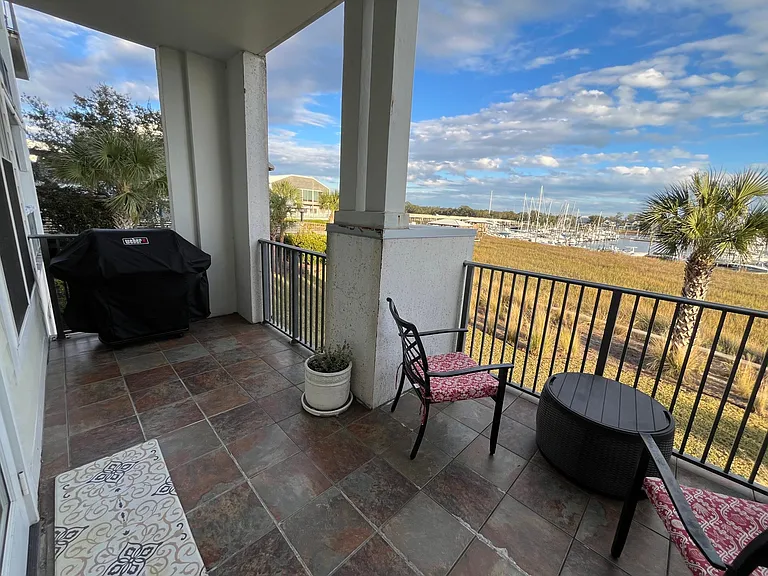 20 Waterfront Dr #123 — Photo 5