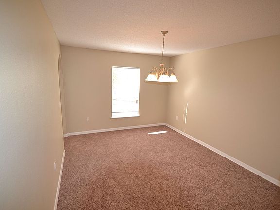 2nd image of 829 Sunset Cove Dr