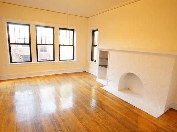2542 N Kedzie Blvd #3W, Chicago, IL 60647