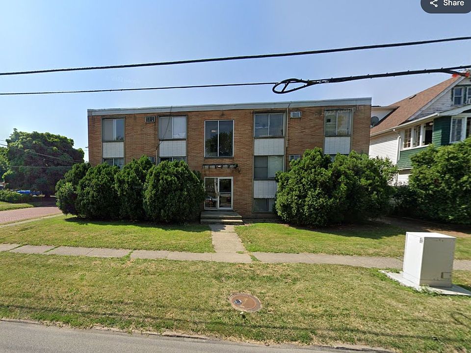1st image of 16818 Grovewood Ave #9