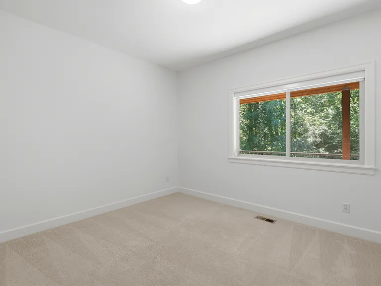 227 NW Seblar Dr — Photo 23