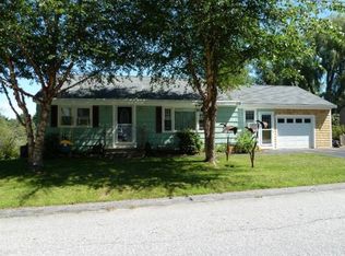 11 Pleasant Ave, Cape Elizabeth, ME 04107