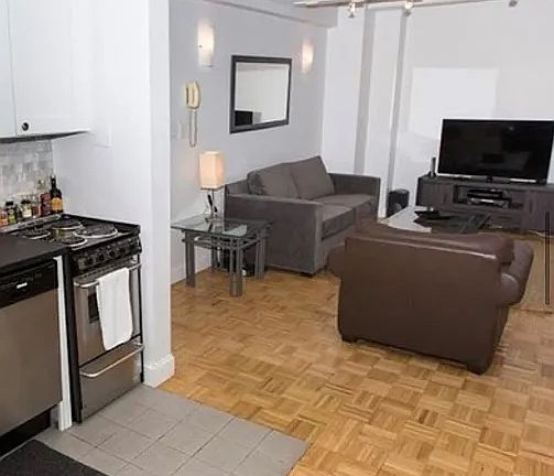 2nd image of 150 W 51st St APT 1109