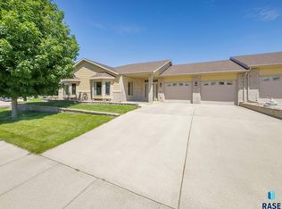 408 W 9th St, Dell Rapids, SD 57022