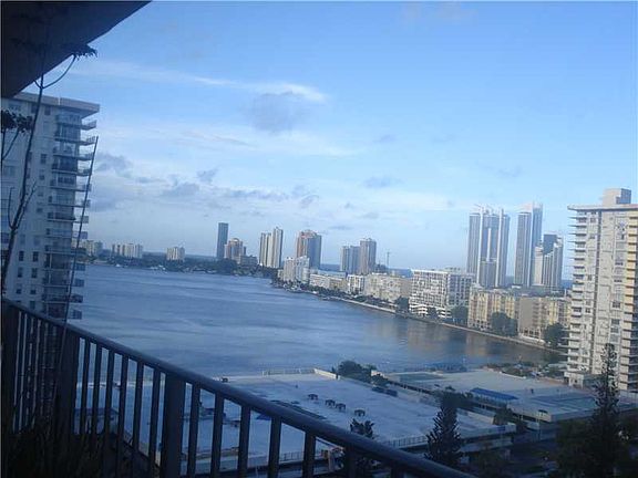 3rd image of 290 174th St APT 1617
