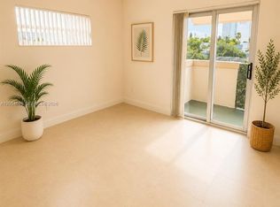 680 Miller Dr #W-405, Miami, FL 33166