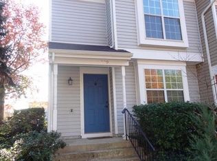 229 Coventry Sq, Sterling, VA 20164