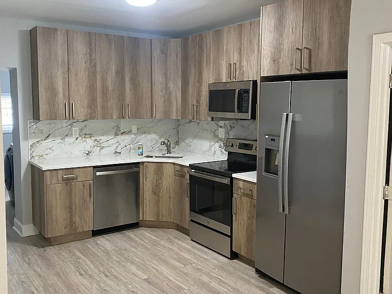 2850 D St — Photo 1