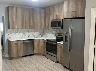 2850 D St, Philadelphia, PA