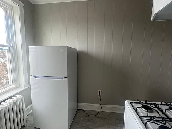 4th image of 2215 N 51st St #D3