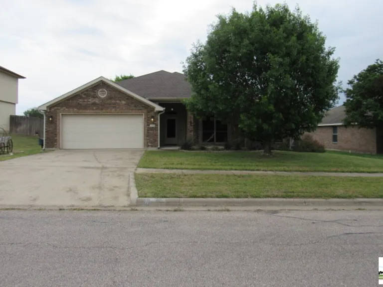 1904 Mike Dr — Photo 2