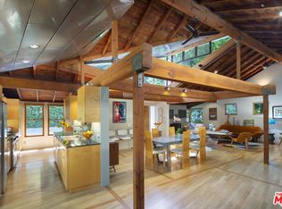 10335 Oletha Ln, Los Angeles, CA 90077