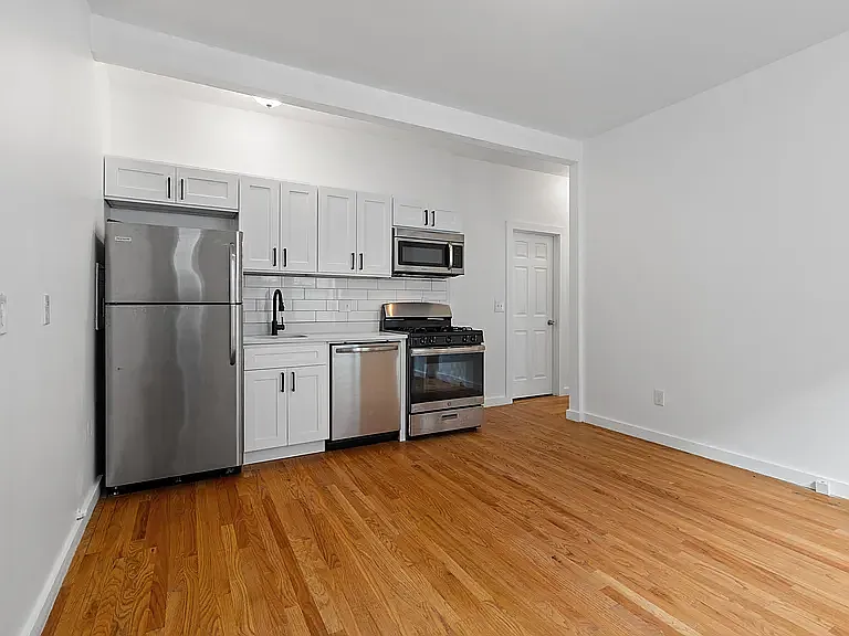 Kitchen/living