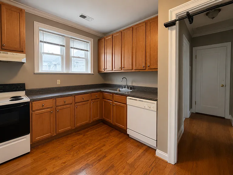 1169 Moorlands Dr #2 — Photo 8
