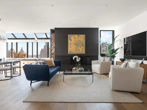 255 East 49th Street image 1 of 23