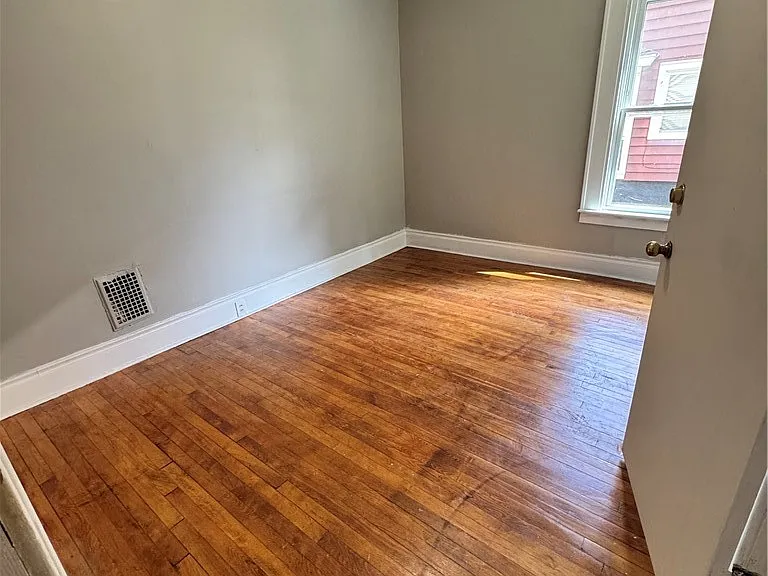 2401 Midland Ave #1 — Photo 9