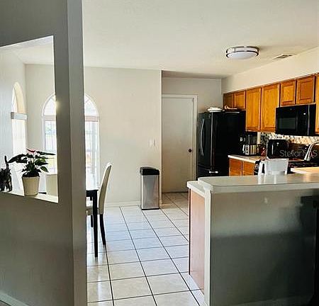 5th image of 510 Ipswich Ct