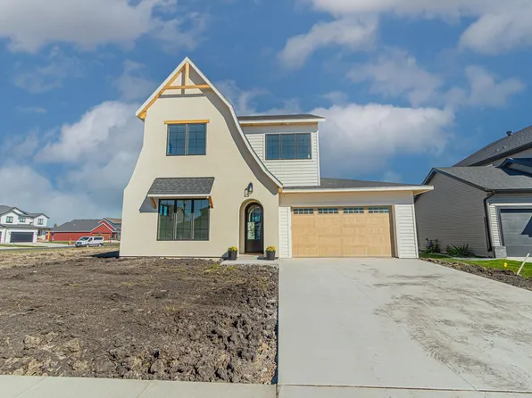 8820 Northern Lights Ave, Horace, ND 58047