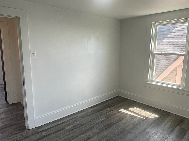 119 Margaret St — Photo 12