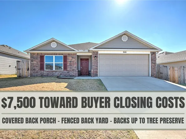 920 S Brambling Ln, Fayetteville, AR 72701