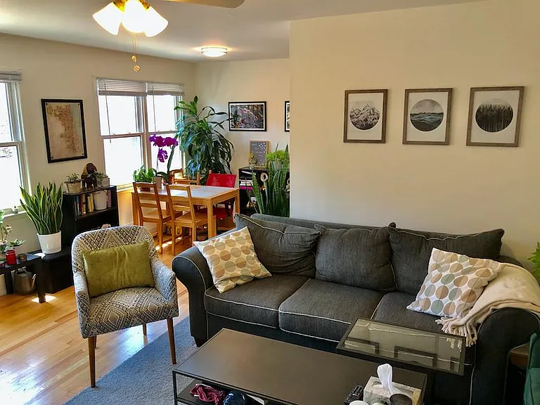 4544 N Wolcott Ave #4 — Photo 2