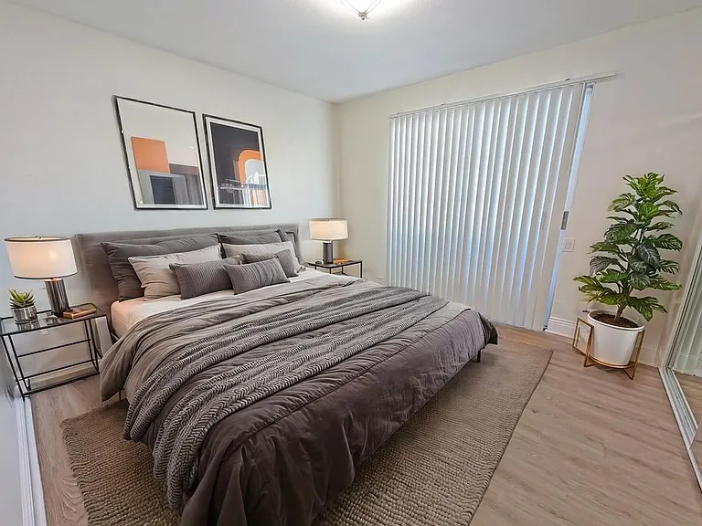 922 N Croft Ave #101 — Photo 5