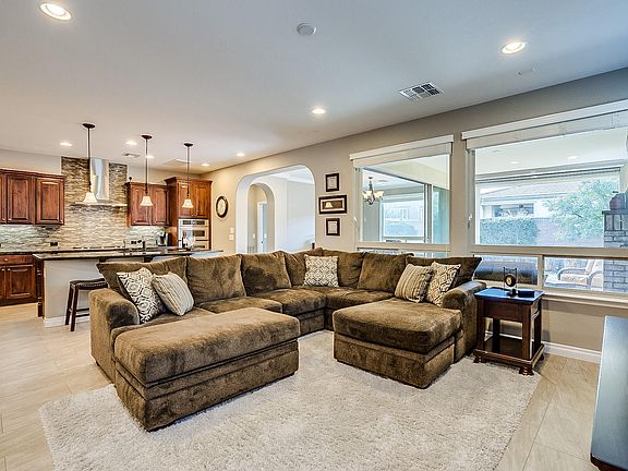 4th image of 1597 E Verde Blvd