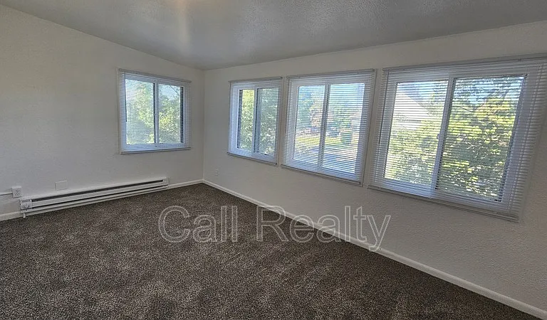 1701 E Desmet Ave — Photo 11