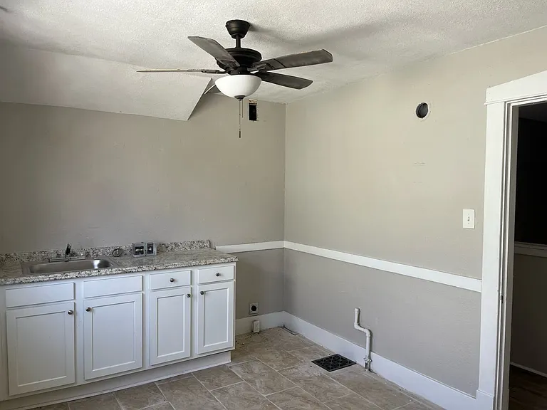 413 S 38th St #1 — Photo 3