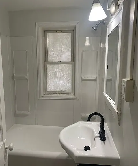 107 Kingsmount Blvd #6 — Photo 4