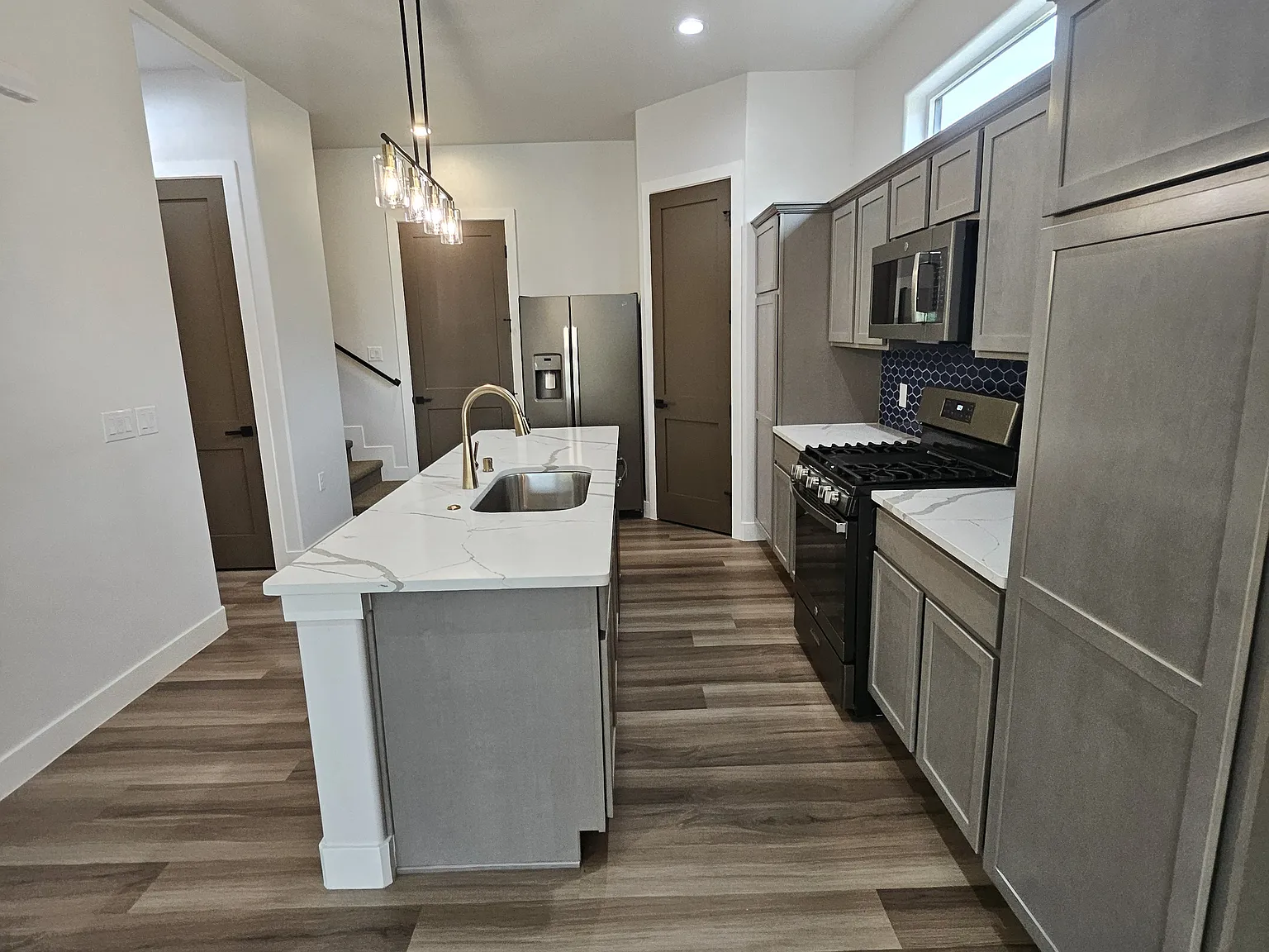 3 bed, 2.5 bath, 1550 sqft, $1,775 — Photo 3