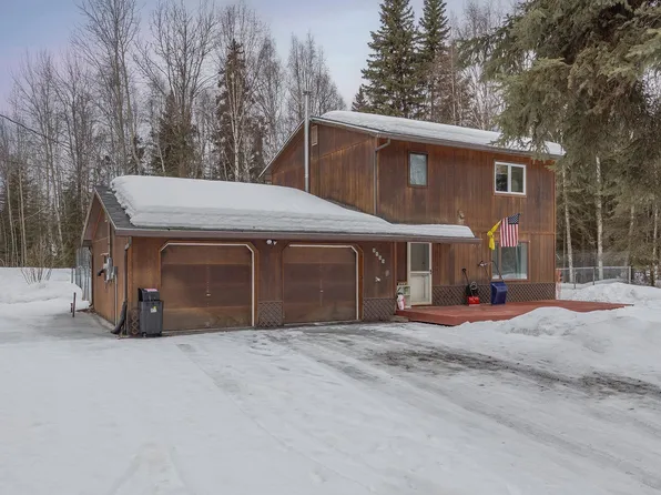 3155 Carl St, North Pole, AK 99705