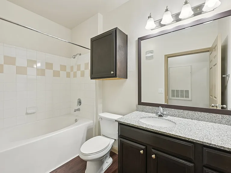 West Creek Apartments — Photo 22