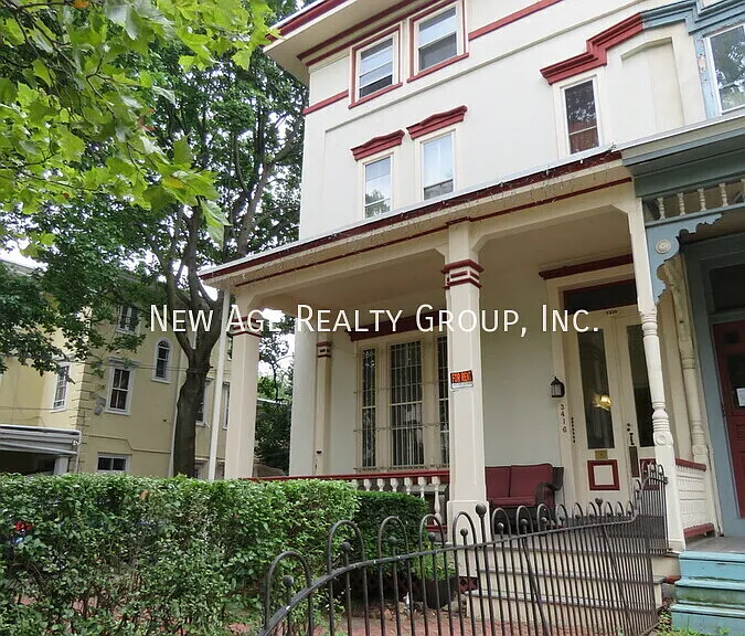 3416 Baring St #2R — Photo 1