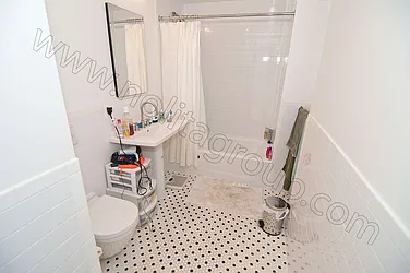 Rented by Nolita Group