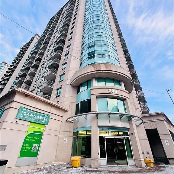 200 Rideau St #607 — Photo 1