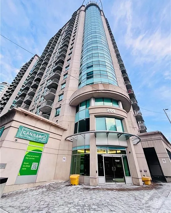 200 Rideau St #607