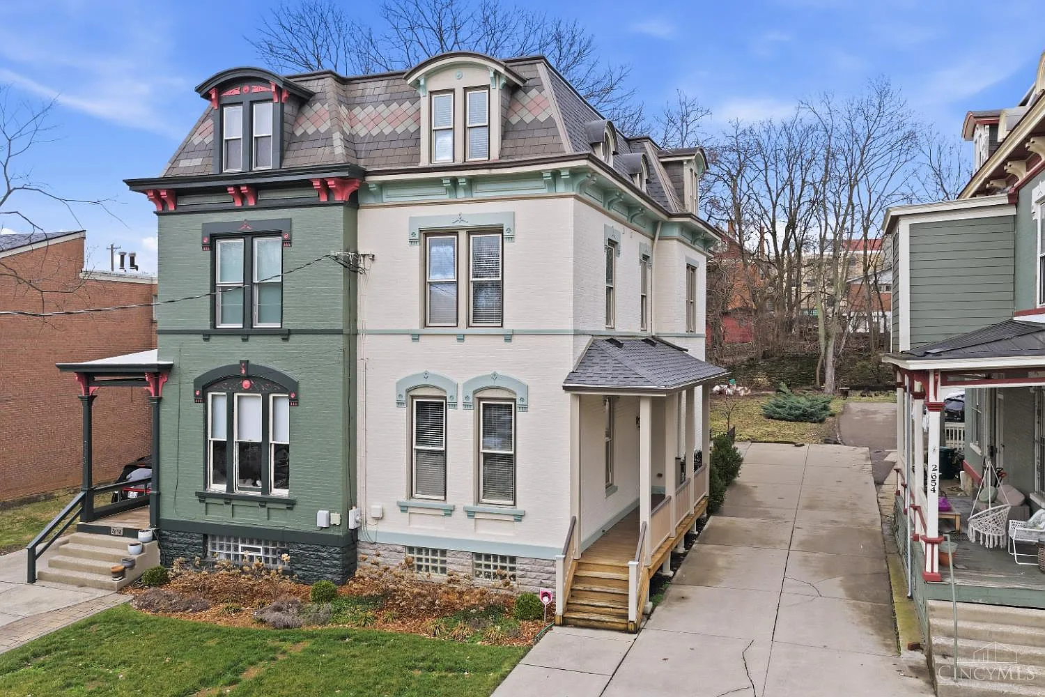 2656 Bellevue Ave photo 1