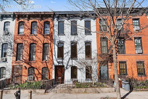 Sold by Corcoran | media 21