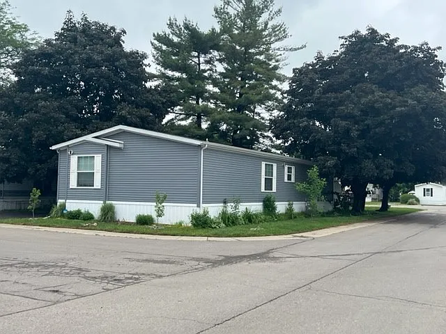 Van Buren Estates — Photo 14