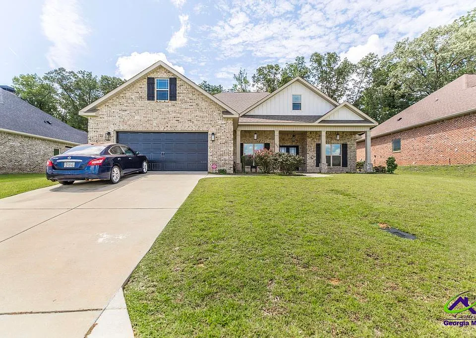 306 Rustic Live Oak Trl