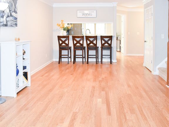 3rd image of 1921 Ivy Glen Dr SE Unit 1921