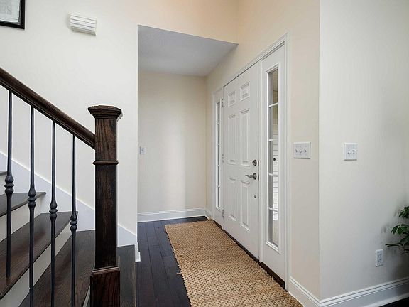 4th image of 336 Pinehurst Dr