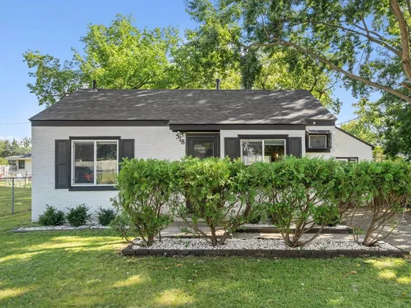 518 Janesville St NE, Fridley, MN 55432