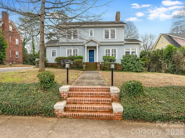 849 Henley Pl, Charlotte, NC 28207