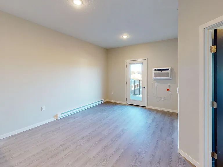 Pioneer Apartments & Townhomes — Photo 7