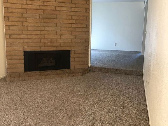 4th image of 3680 Southport Dr