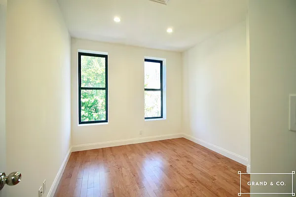 Rented by Grand & Co. | media 9