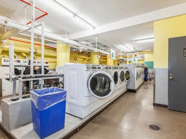 70-25 Yellowstone Boulevard image 16 of 35