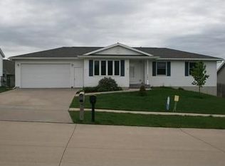 745 Emerald St, Marion, IA 52302